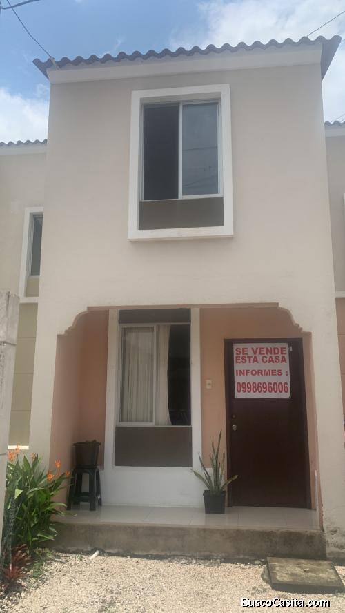 Vendo hermosa Casa de dos planta cerca a la garita Urbanización La Gran Vittoria Vía Salitre 