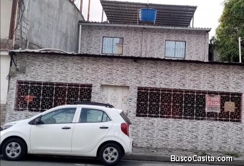 Venta de amplia casa rentera 