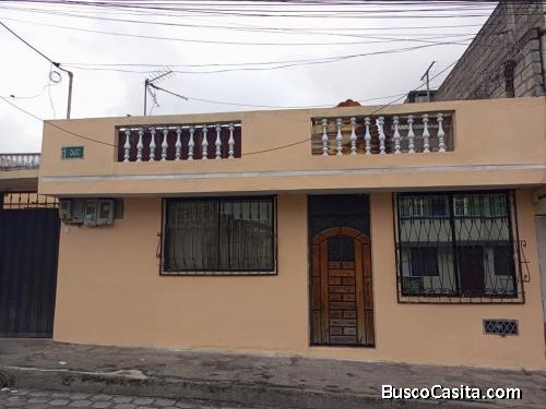Casa de tres departamentos en venta