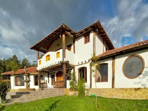 PIFO, vendo propiedad rústica, 2500m2 terreno y 311m2 construcción, en urbanización