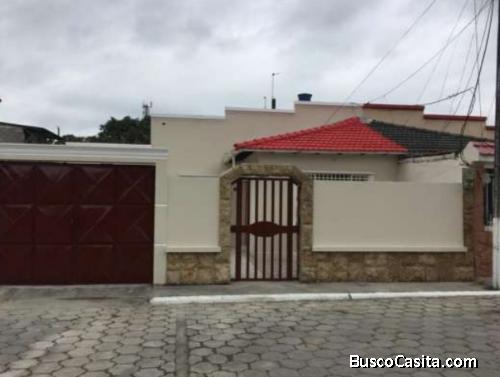 Vendo casa con 02 departamentos