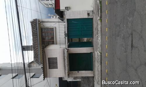Casa de venta en la calle Reina Victoria - Quito