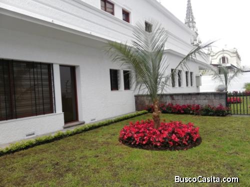 PROPIEDAD DE LUJO EN VENTA, QUITO, SECTOR AMAZONAS 