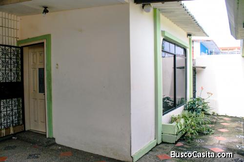 Se vende casa en Guayacanes 