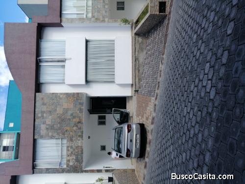 Vendo hermosa casa Urbanización Santa Lucía Conjunto Monti Di Fiori 