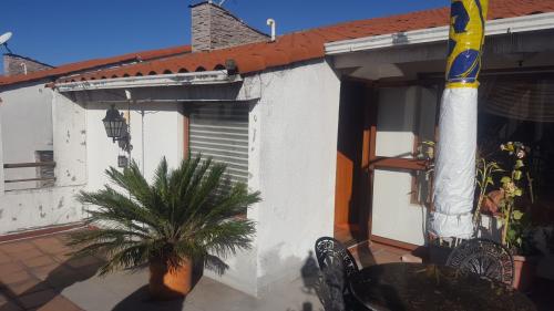 INCHALILLO, linda casa en conjunto, 3 plantas, patio, yacusi y 2 estacionamientos