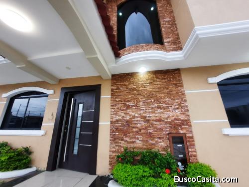 VENDO POR ESTRENAR EXCLUSIVO DEPARTAMENTO DE LUJO EN URB EL CONDADO