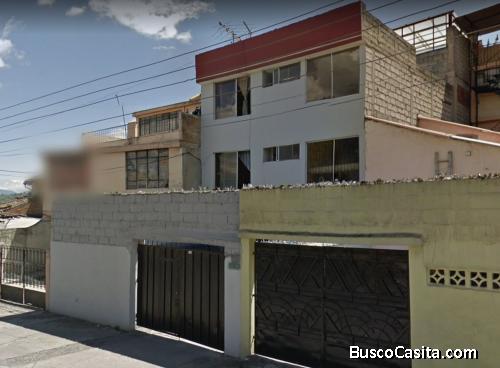 HERMOSA CASA CON TERRENO CERCA DE LA UNIVERSIDAD CENTRAL