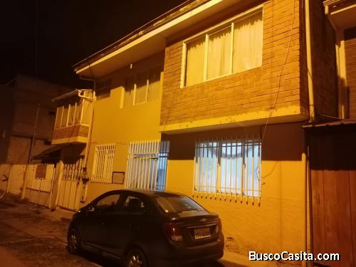 Casa con dos departamentos 