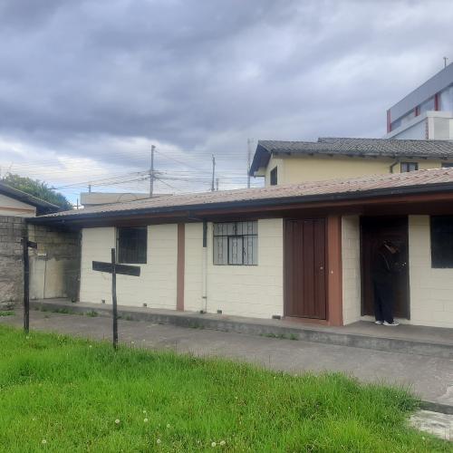 SANGOLQUI, vendo casa en una planta con terreno, ubicada en el sector el Choclo