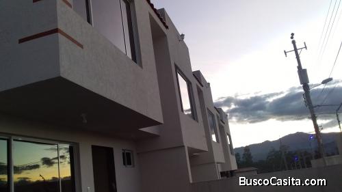 Casa En Venta Por Estrenar En El Valle De Los Chillos A 15 Minutos Del San Luis Shopping