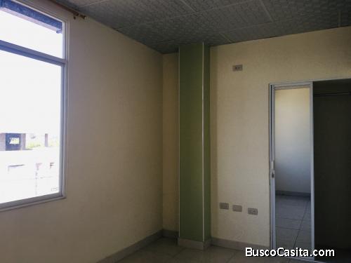 Departamento en buen estado cerca del Parque Zoila Ugarte (Ecológico)