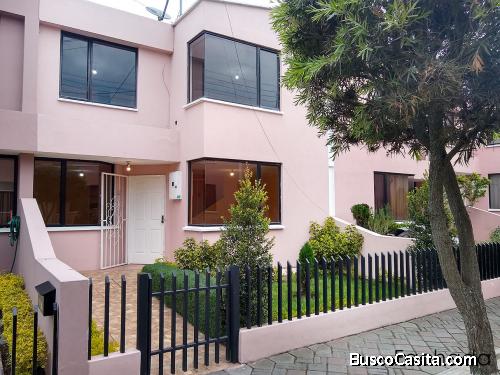 Casa de arriendo Dos Hemisferios, pusuqui, de dos plantas con mejoras $350 mas $37 alícuota