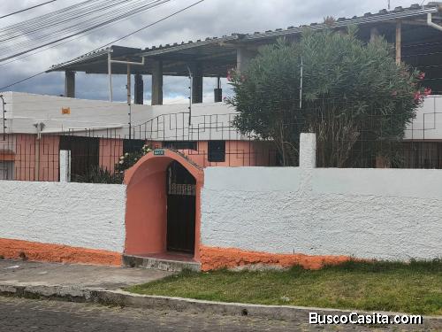 Vendo hermosa casa esquinera valle de los chillos