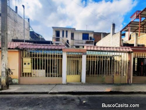 Vendo casa con Dos Construcciones en Sauces Norte 