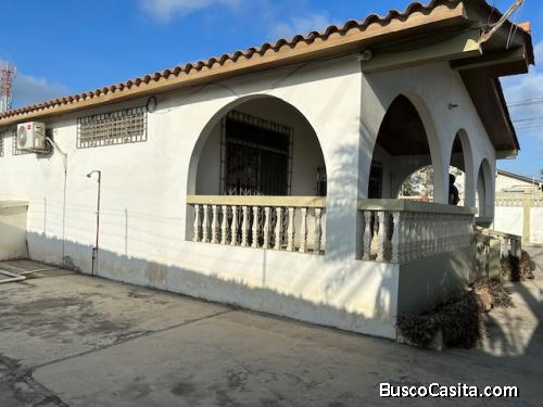 VENTA DE CASA ESQUINERA 1 PLANTA UBICADA EN SALINAS CERCA A MALL EL PASEO