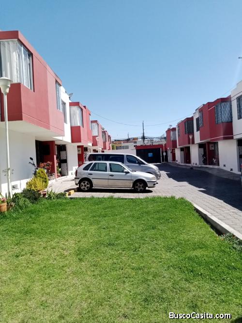 CASA EN VENTA EN CONJUNTO CERRADO EN CALDERON
