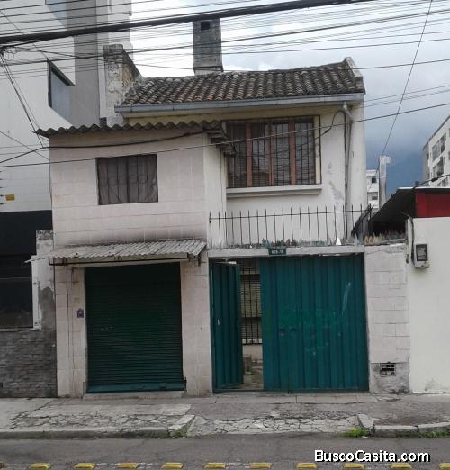 Casa de venta en la calle Reina Victoria - Quito