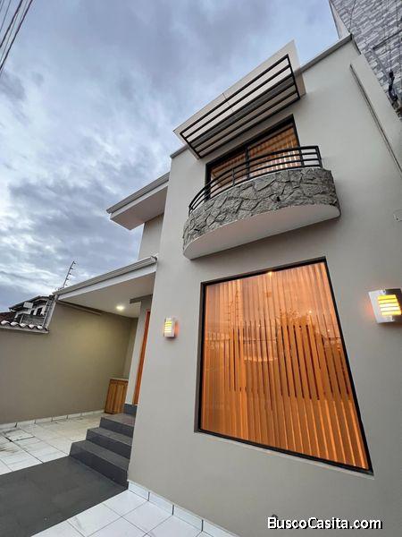 HERMOSA CASA POR EL SECTOR DEL ORO  VERDE