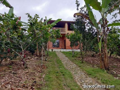 Hermosa Casa Vacacional De Venta En Caluma Nueva
