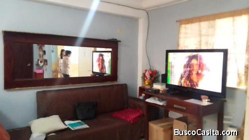 Vendo casa dos pisos, doble garaje en Villa España