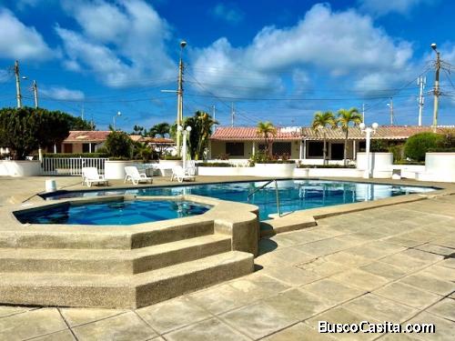 CASA EN VENTA 1 PLANTA EN CONJUNTO PRIVADO OASIS SALINAS