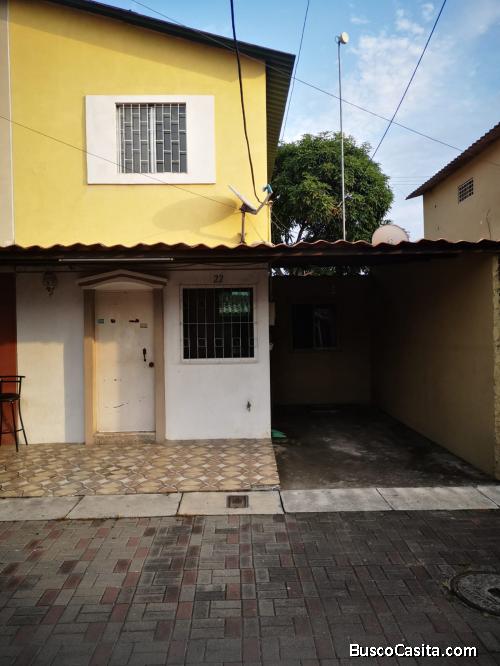 Bella vivienda de dos plantas en Ciudad Santiago 