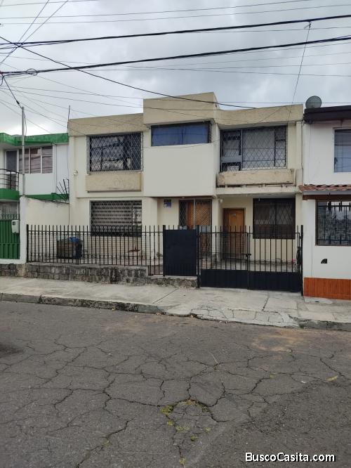 Vendo casa de 176 M2 de construcción, sector San Carlos.