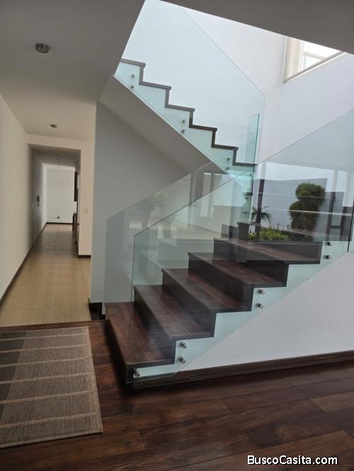 USFQ Cumbayá. En el mejor sector de Quito. 