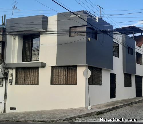EN VENTA AMPLIA CASA INDEPENDIENTE