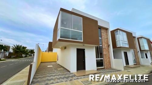 BAHIA DE JARAMIJO EN URBANIZACION PRIVADA LLAVE EN MANO CASA COMPLETAMENTE AMOBLADA