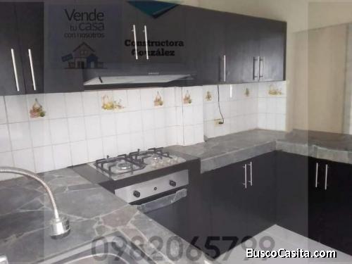 Se vende casa esquinera en Sauces 8