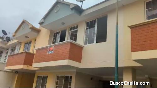 ¡Vendo Hermosa Casa en Urb. San Patricio - Oportunidad Única!