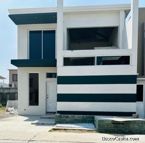 Casa en construcción Vía Salitre Buena ubicación 