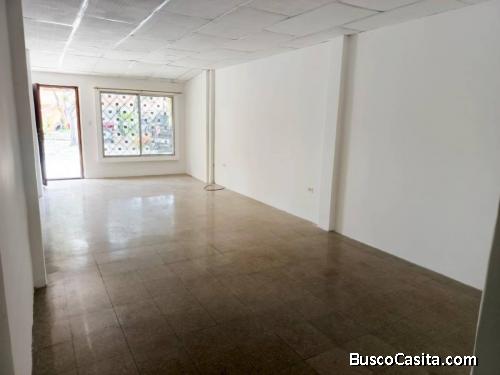 Casa de oportunidad con local – Guayacanes