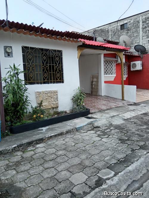 ¡Tu Nuevo Hogar Te Espera! Encantadora Casa de Una Planta con Estilo y Comodidad