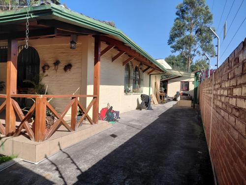 LOS CHILLOS, vendo casa de una planta, 621m2 de terreno y 400m2 de construcción,3 alcobas, BBQ