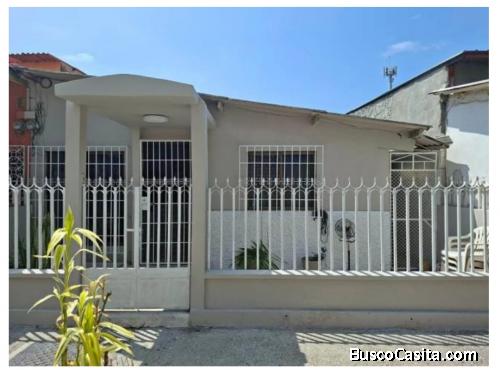 Villa en venta – Las Acacias