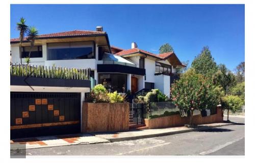 OPORTUNIDAD, MONTESERRIN, 700m2 construcción, piscina,sauna, turco, hidromasaje 