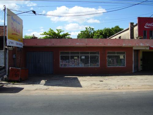 VENDO PROPIEDAD SOBRE LA AVENIDA AVIADORES DEL CHACO 