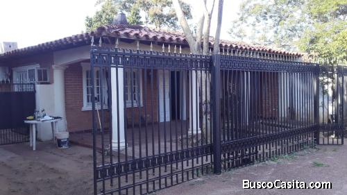 VENDO HERMOSA CASA INMEJORABLE UBICACION. ZONA KAAGUY KUPE DE LA CIUDAD