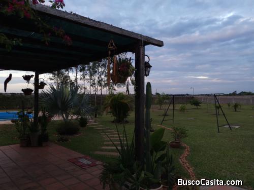 VENDO CASA EN LA CIUDAD DE YPANE