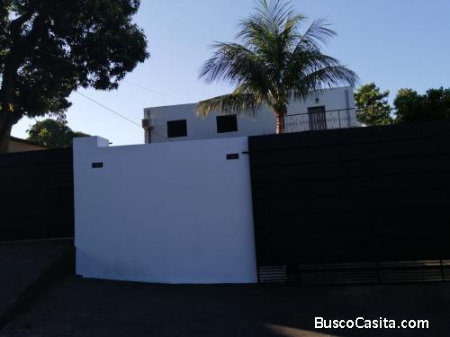 casa tipo duplex semi amoblada 
