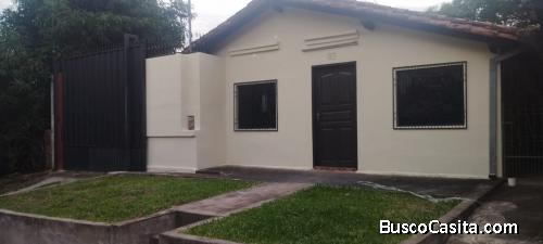 Vendo hermosa casa en zona centrica de Guarambaré 622 mts2 