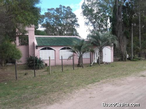 VENTA DE COMPLEJO DE CASA Y CABAÑAS EN EL BALNEARIO LA ESMERALDA. ROCHA. URUGUAY
