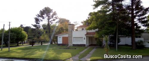 VENDO CASA EN BALNEARIO LA FLORESTA URUGUAY