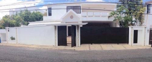 comoda y amplia casa 