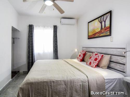 Casa en venta en la zona colonial amueblada preparada para un 2do nivel, área de Santo Domingo que c