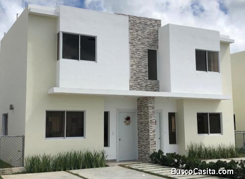 Townhouse a la venta en Ciudad del Sol Punta Cana