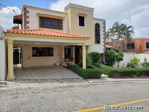 Casa hermosa lista para mudarte, a pocos minutos de la embajada americana 